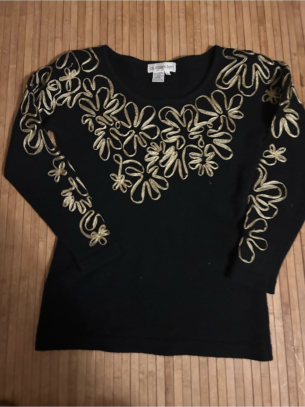 Outlander Women’s Sz M Vintage Black Lambswool Sweater W/ Gold Accents